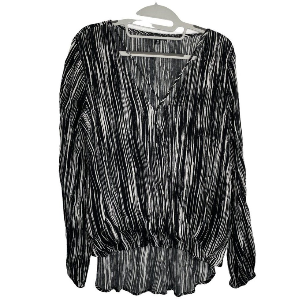 TCEC Black White Striped Surplice V-Neck High Low Blouse Medium CT6163
